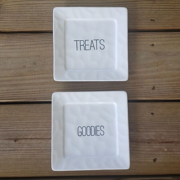 5 for $25 sale Ceramic square plates set of two - Picture 1 of 7